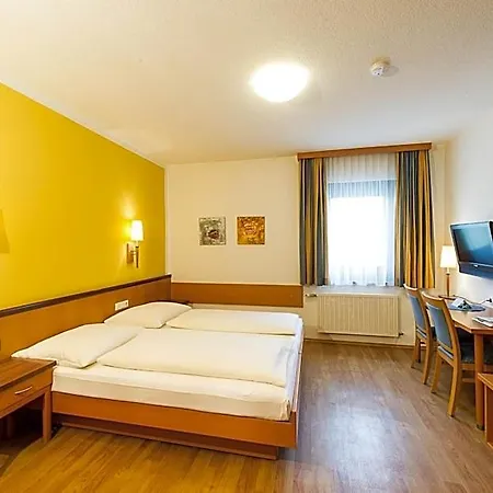 Turmwirt Inn *